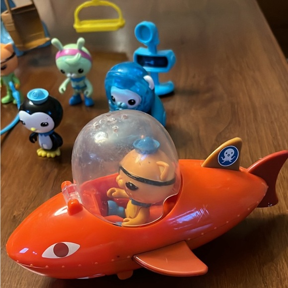 Huge Octonauts playset w/2 vehicles & 12 characters! 🌊 - Picture 4 of 10